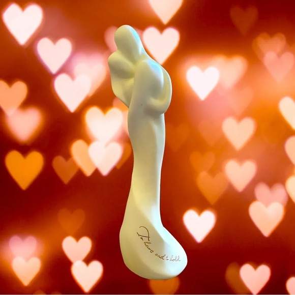 White porcelain man/woman hugging - Picture 2 of 7